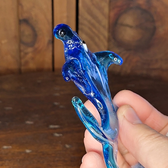 Blue Glass Fish Figurine - Picture 9 of 11